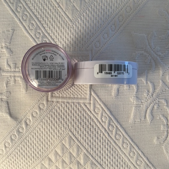 SEPHORA BEAUTY BLENDER SPONGE AND BEAUTY BLENDER SOLID CLEANSER - Picture 3 of 3